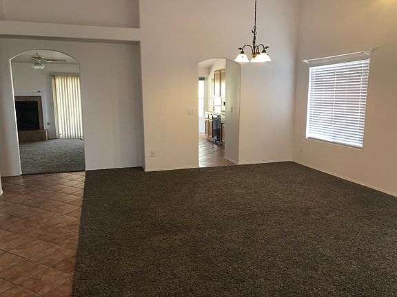 Entry/living room