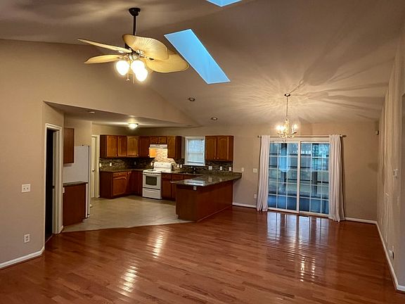 3rd image of 30768 Oak Crest Dr
