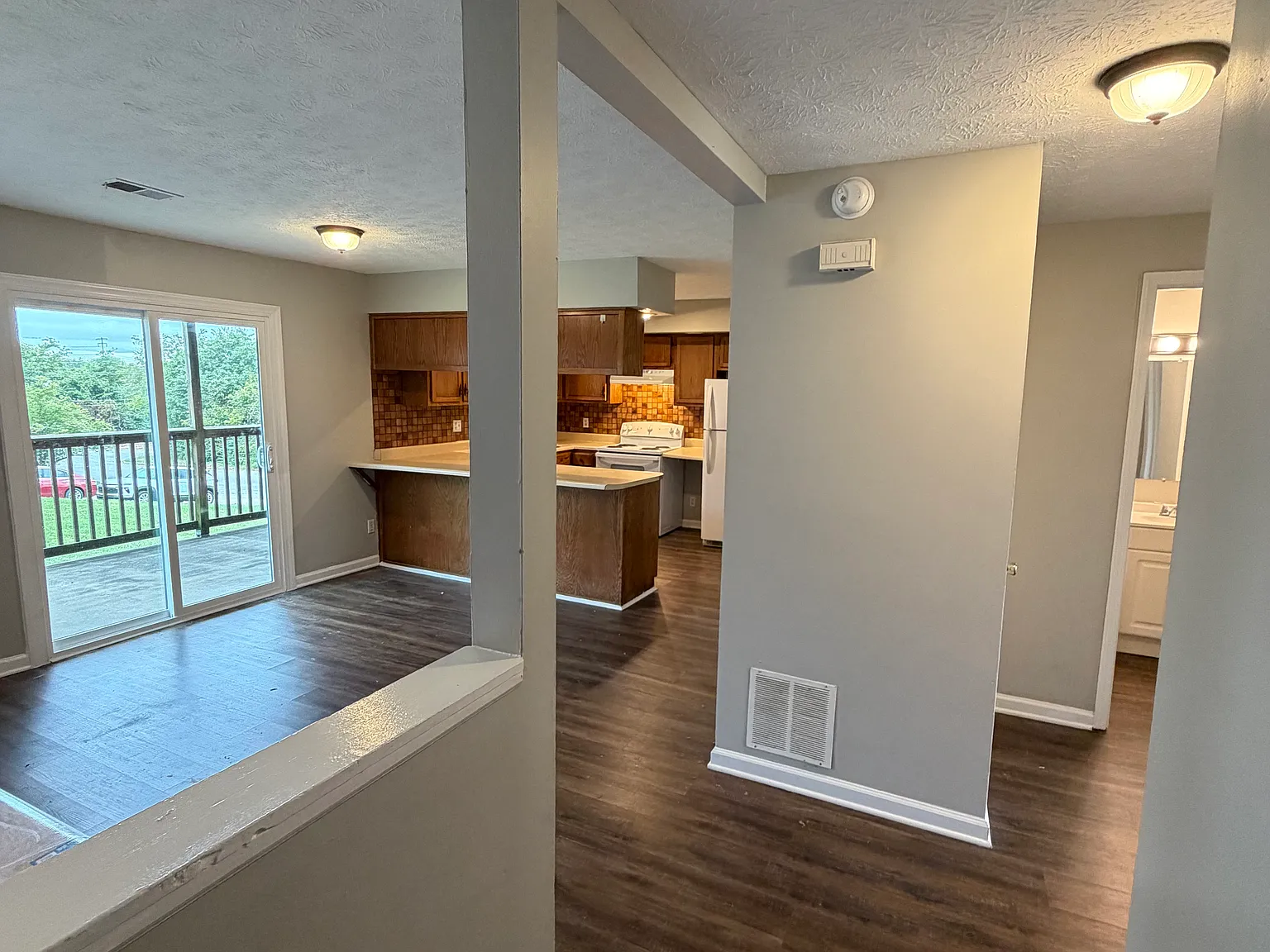 2 bed, 800 sqft, $950 — Photo 1