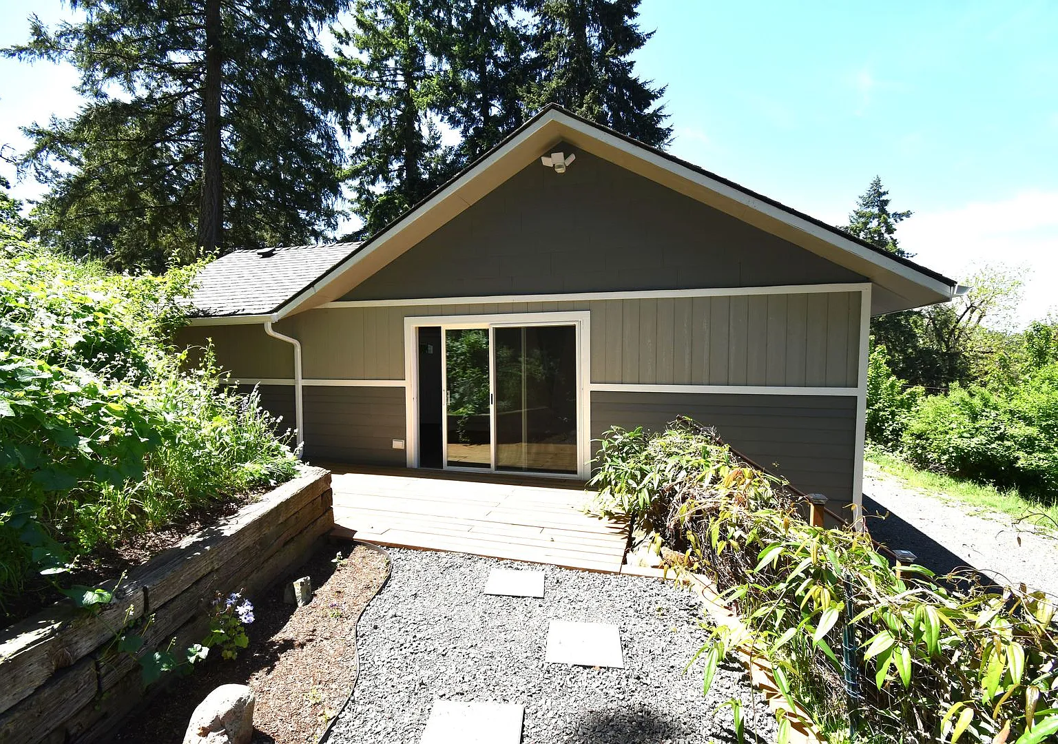 Newly Remodeled Home in Quiet Neighborhood! — Photo 3