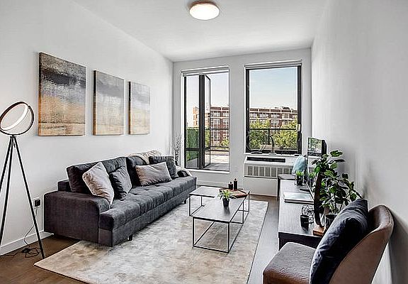 4th image of 33-01 38th Ave Penthouse 4