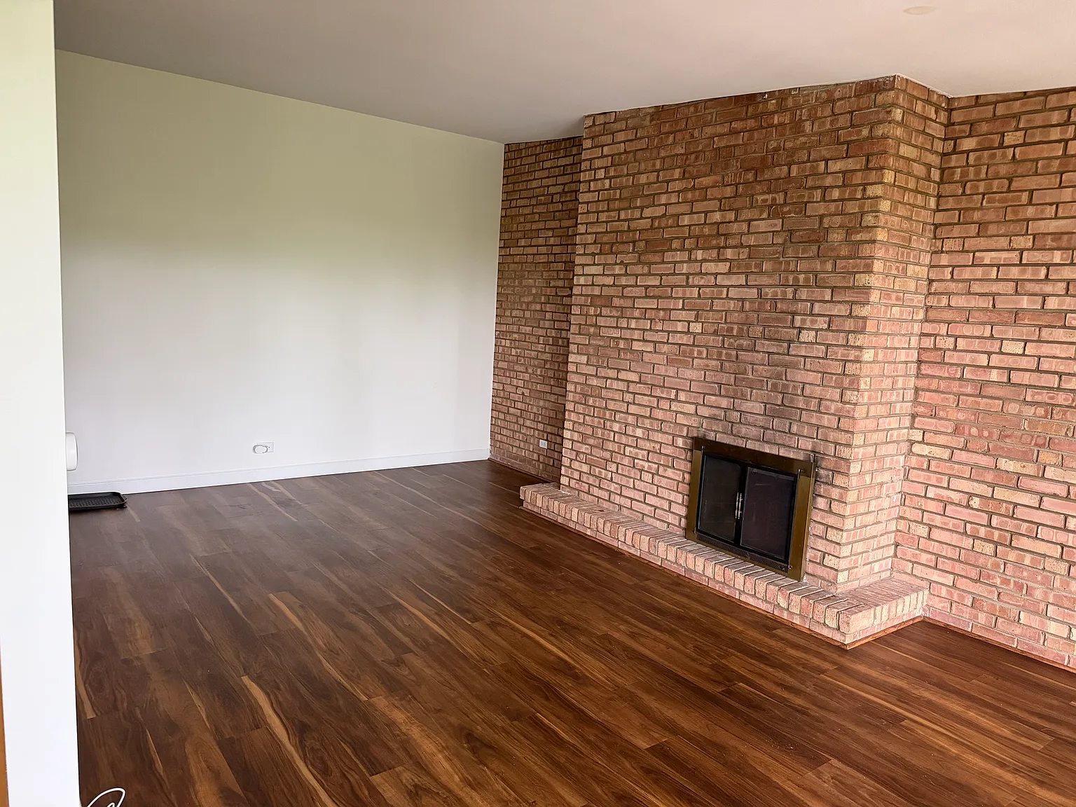 2 bed, 1.5 bath, 990 sqft, $2,195 — Photo 3