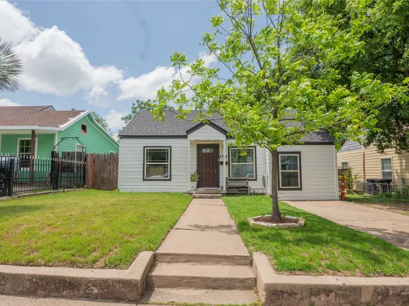 2512 S Jones St, Fort Worth, TX 76104