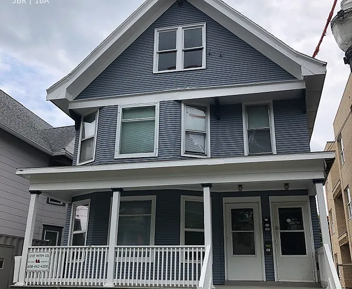 739 E Johnson St — Photo 1