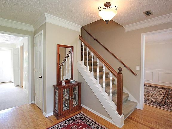 3rd image of 4115 Manor House Dr