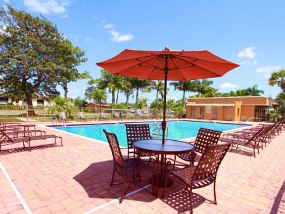 3rd image of 6010 Sherwood Glen Way #633666