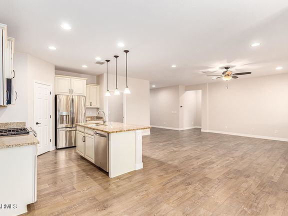 3rd image of 42825 W Sandpiper Dr