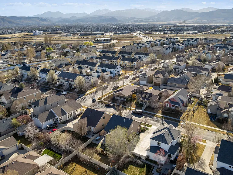 11719 S Zephyr Way — Photo 40