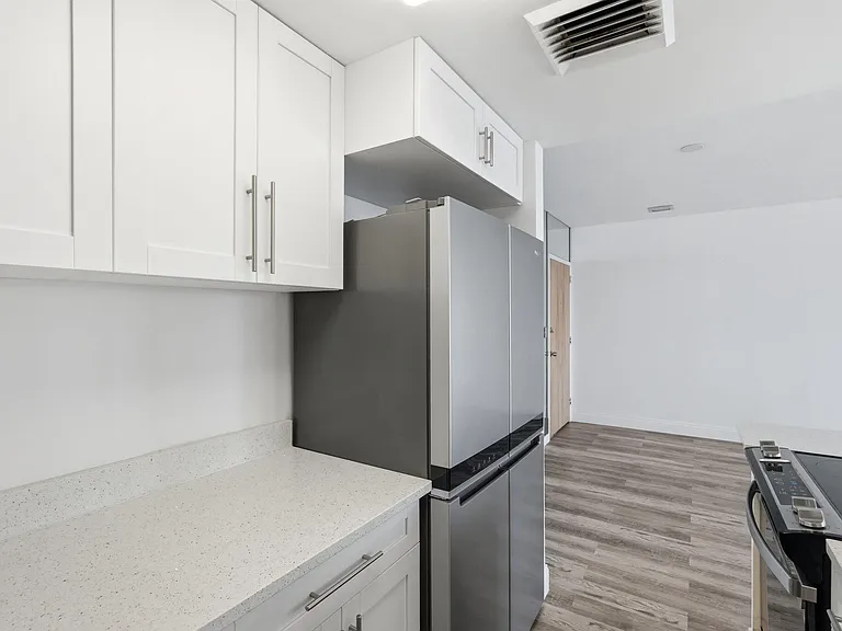 2800 N Flagler Dr #410 — Photo 16