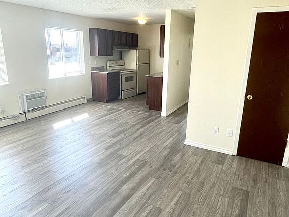 5th image of 2880 Eliot Cir #201