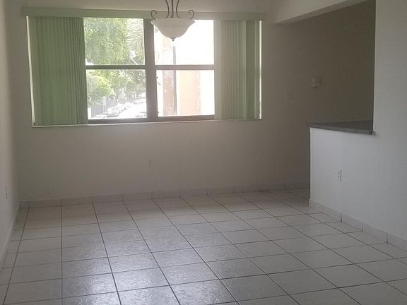 3rd image of 211 W Park Dr APT 201