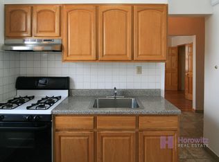 3068 47th St APT 4, Astoria, NY 11103