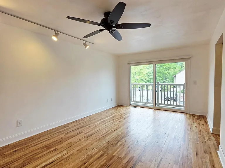 97 Cotswold Cir #2 — Photo 26