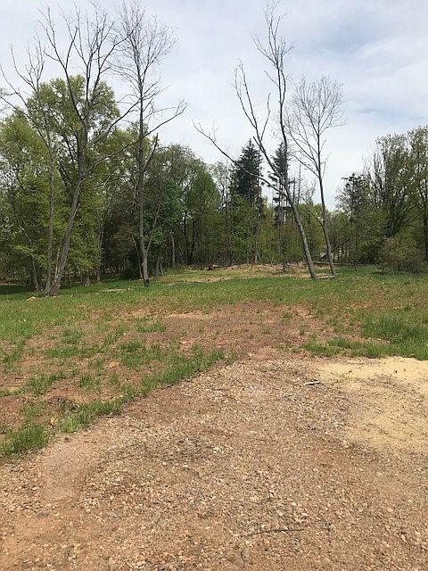 2nd image of 621 Hillsborough Rd