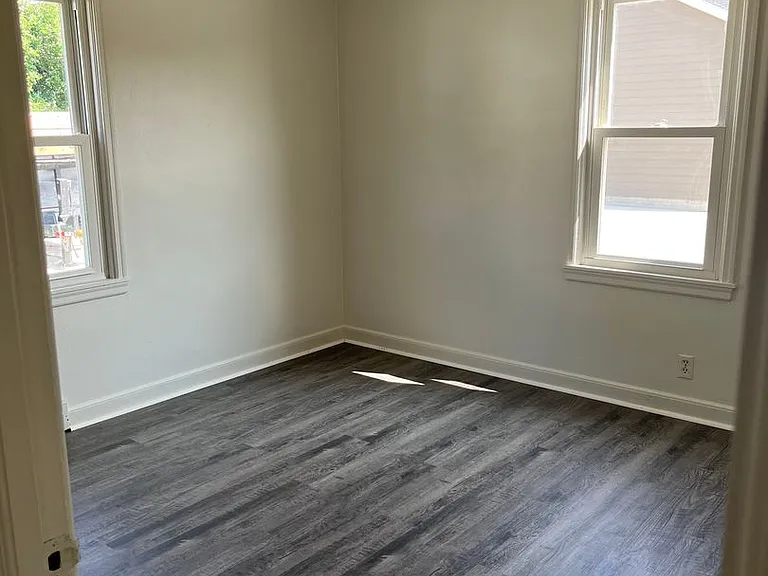 3 Bedroom Home for rent in Urbandale, IA — Photo 8