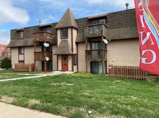 1060 N 2nd St #G, Leavenworth, KS 66048