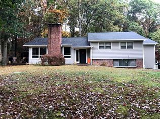 58 Cedar Hill Rd, Bridgewater, CT 06752