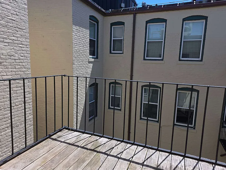 84 Gordon St #403 — Photo 7