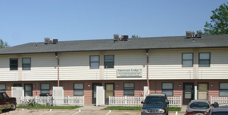 1st image of 440 Santa Fe Dr APT 38