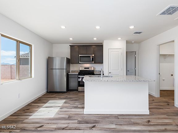 3rd image of 21886 E Wayward Ln