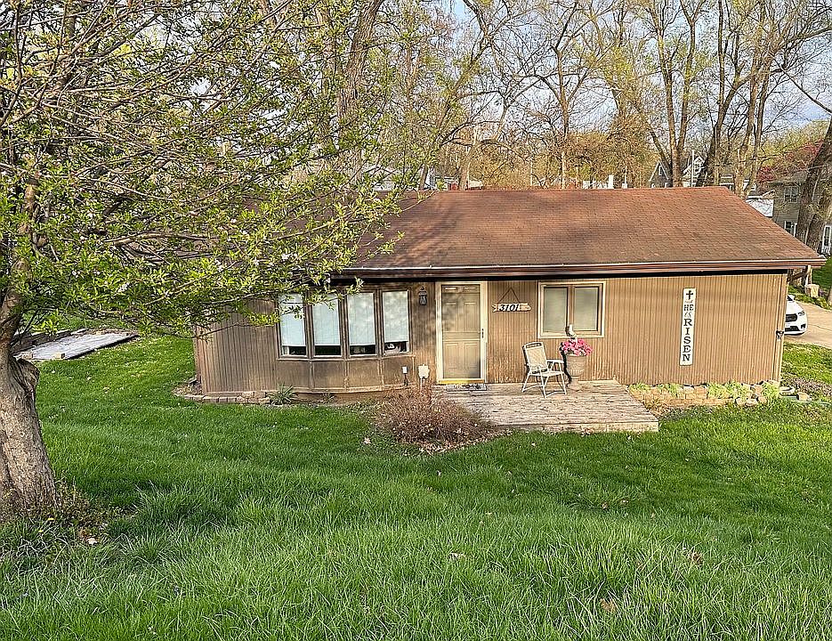 1st image of 3101-1/2 70th St