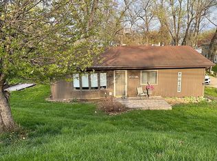 3101-1/2 70th St, Urbandale, IA 50322