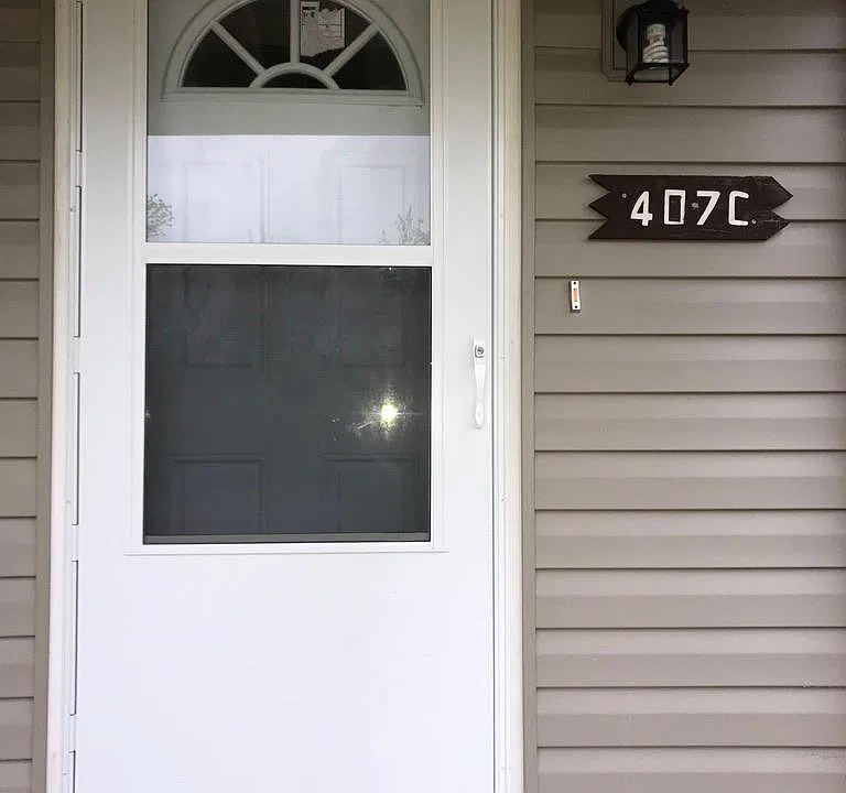 Entrance to the town house. Parking directly in front of unit.
