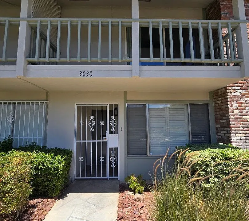 3030 El Camino Ave