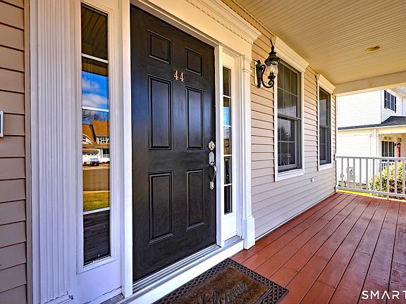 3rd image of 44 Randolph Farm Road
