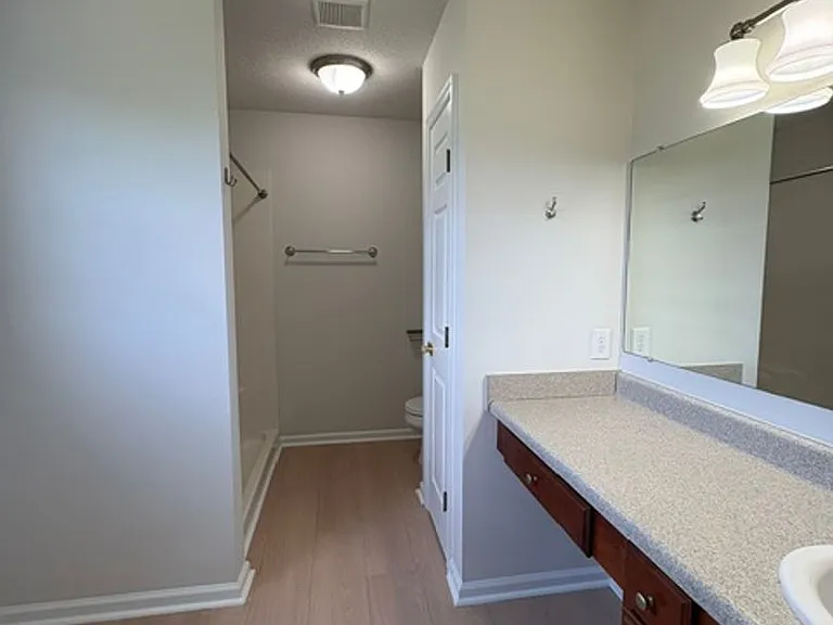 302 Mann St — Photo 11