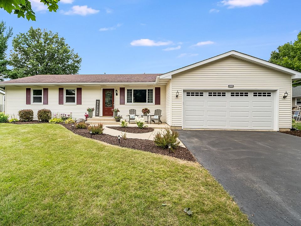 Welcoming home with beautiful landscaping in a very desirable subdivision!