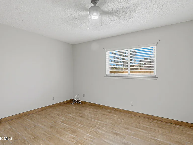 2624 Lake Victoria Dr #A — Photo 23