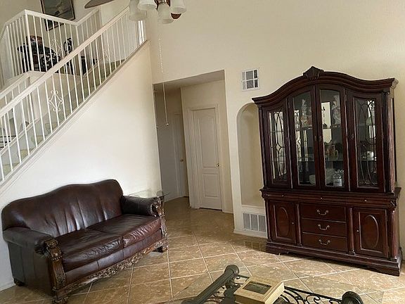 3rd image of 11829 Belfry Park Dr