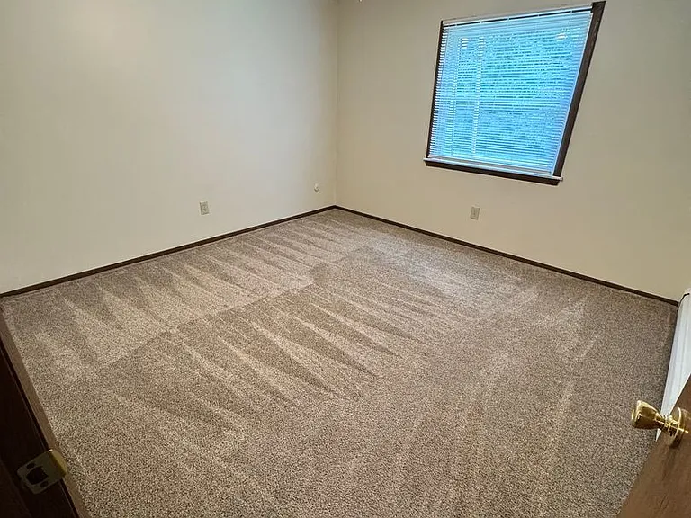 Stadler Ave Apartments 8168 — Photo 10