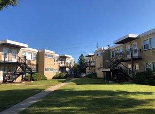 1106 W Hawthorne St, Arlington Heights, IL 60005