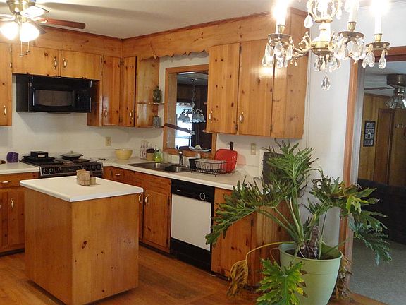 5th image of 206 E Dorchester Blvd