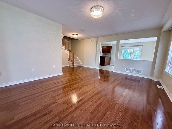 5th image of 400 Rannie Rd