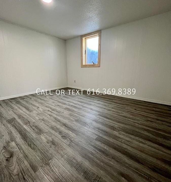 1st image of 4758 Stauffer Ave SE