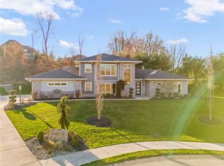 215 Malbec Ln, Wexford, PA 15090