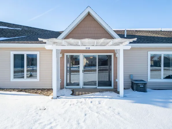 108 16th Ave SW APT 318, Waverly, IA 50677