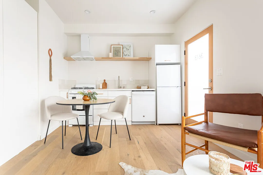 Studio, 1.0 bath, $2,095 — Photo 4