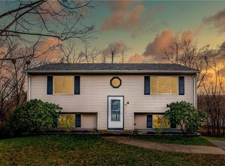 37 Carrs Ln, Warwick, RI 02886