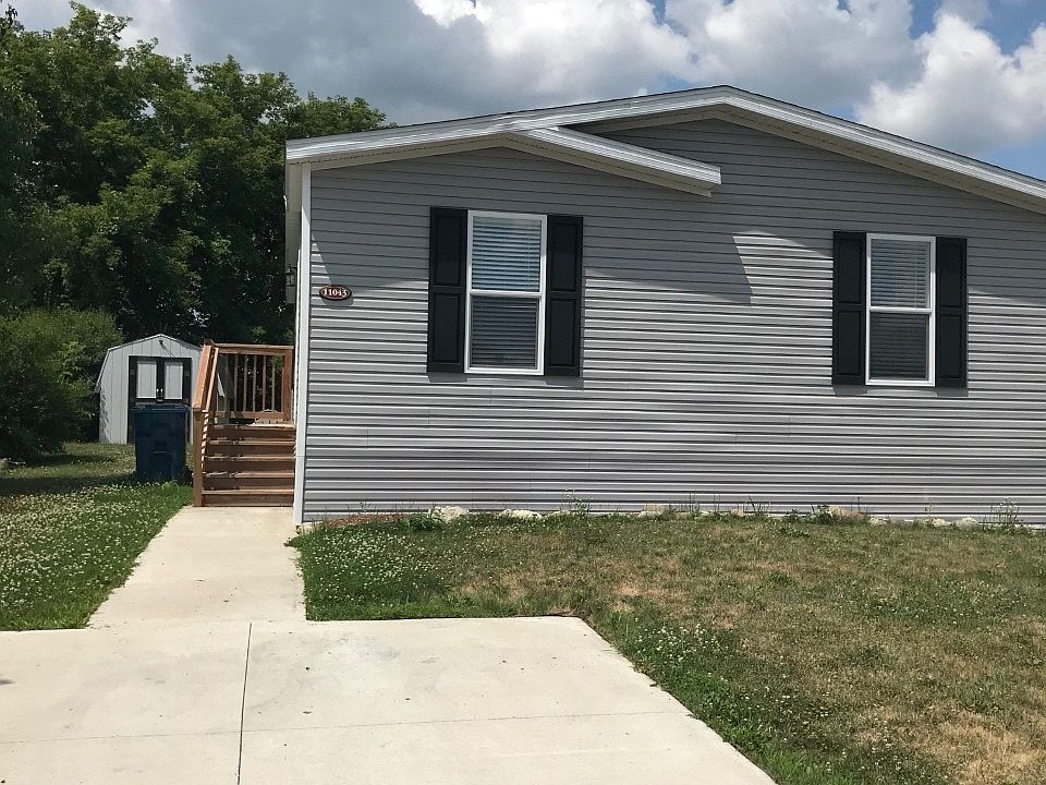 1st image of 11043 Aspen Ln W