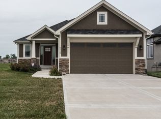 6118 NW 95th St, Kansas City, MO 64154