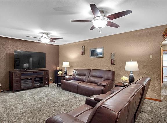 4th image of 219 Westwood Pl