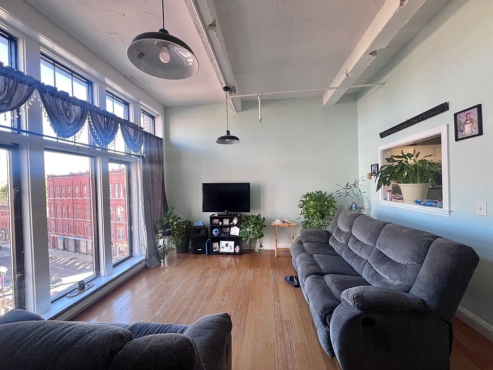 1st image of 16 Merrimack St APT 4A