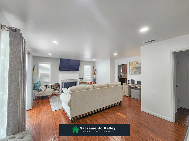 3500 Marjorie Way — Photo 8