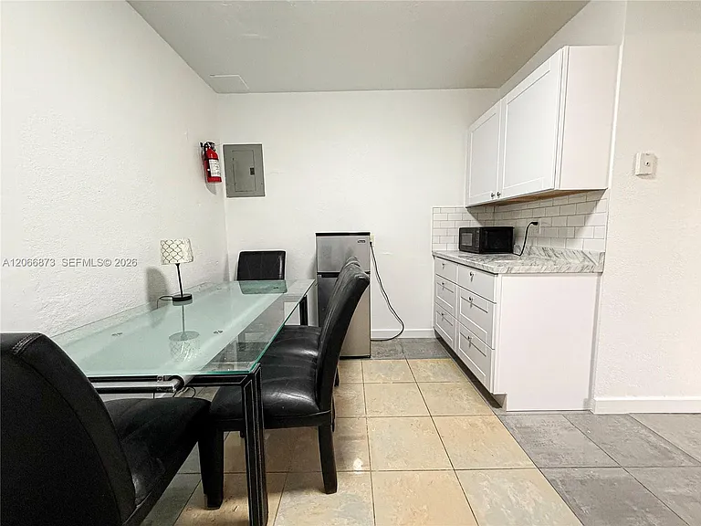 7110 Custer St #1 — Photo 6