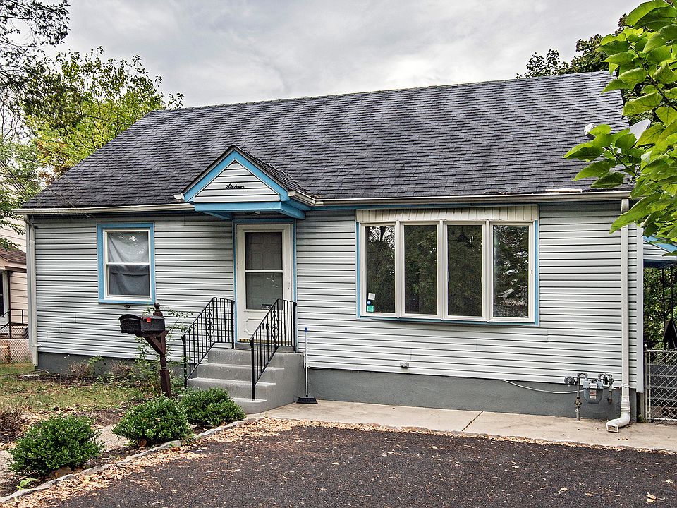 1st image of 16 W Linden Ave