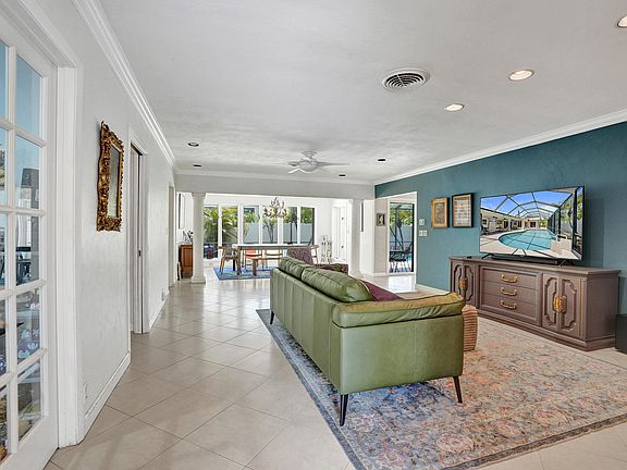 3rd image of 2756 NE 35th Street